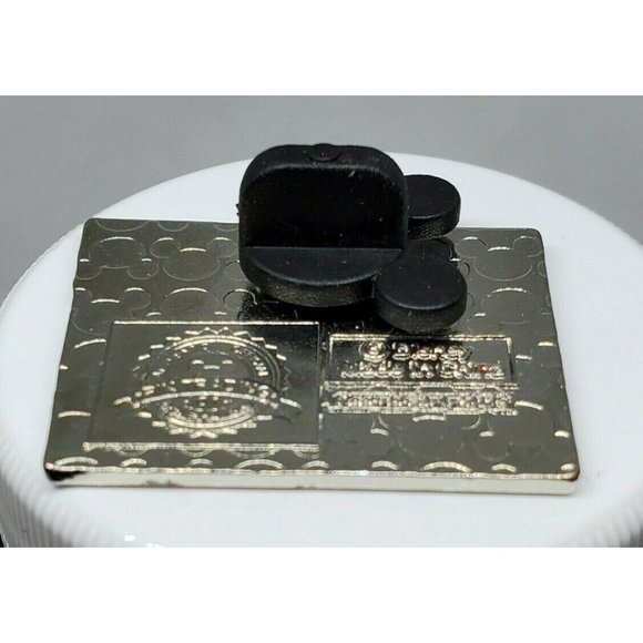 Pink Dragon Authentic Official 2014 Disney Collectible Yellow Trading Pin - Picture 4 of 9